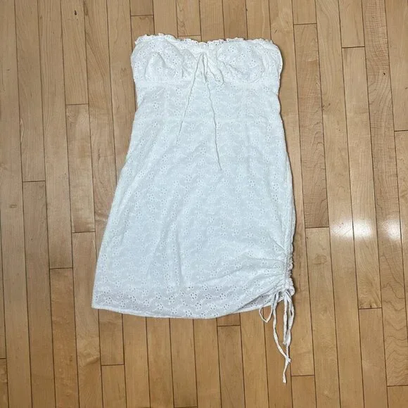 NWT AIYANA City Break Mini Dress White Eyelet Strapless Size Large - Picture 3 of 16